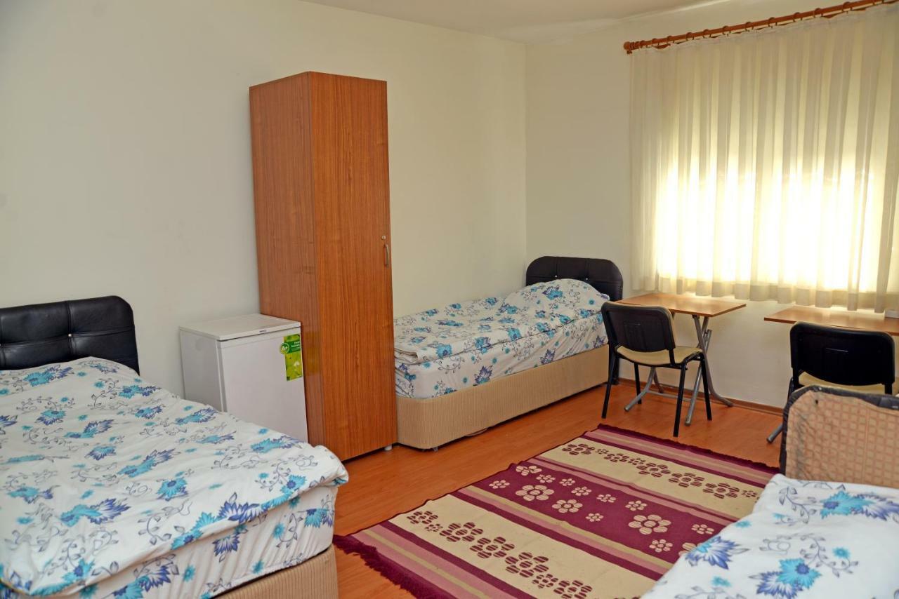 Vatan Yurt Hostel Stambuł Zewnętrze zdjęcie