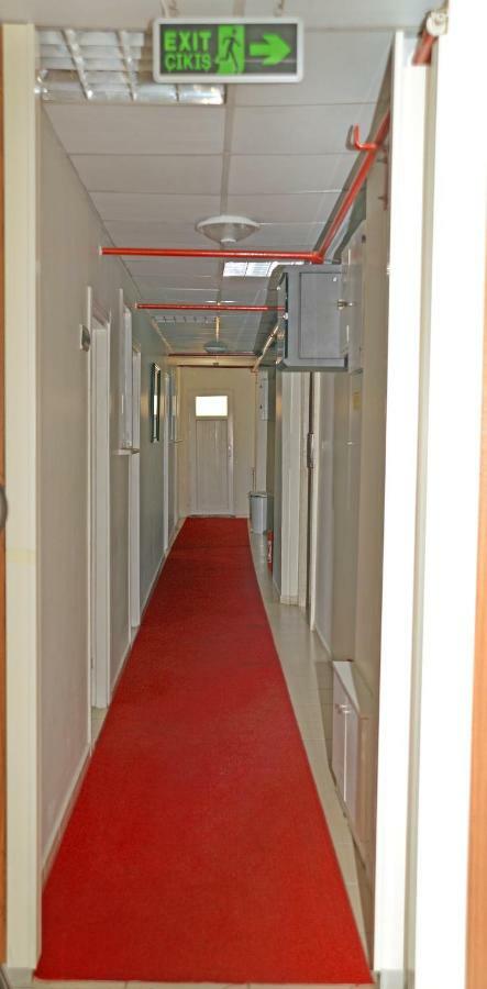 Vatan Yurt Hostel Stambuł Zewnętrze zdjęcie