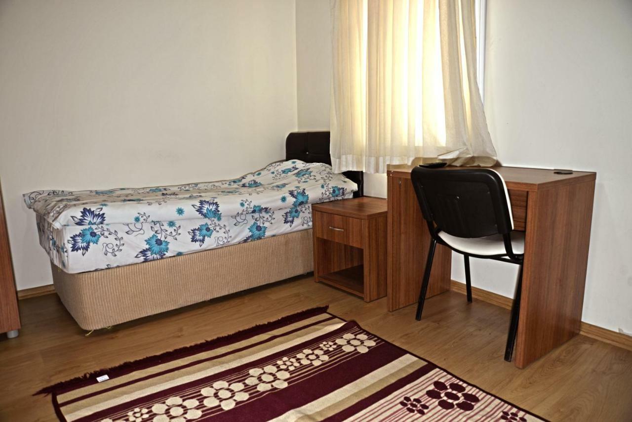 Vatan Yurt Hostel Stambuł Zewnętrze zdjęcie