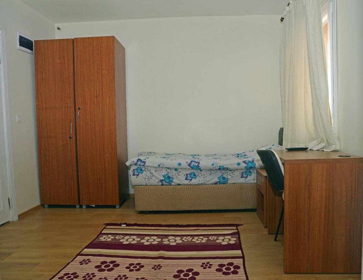 Vatan Yurt Hostel Stambuł Zewnętrze zdjęcie