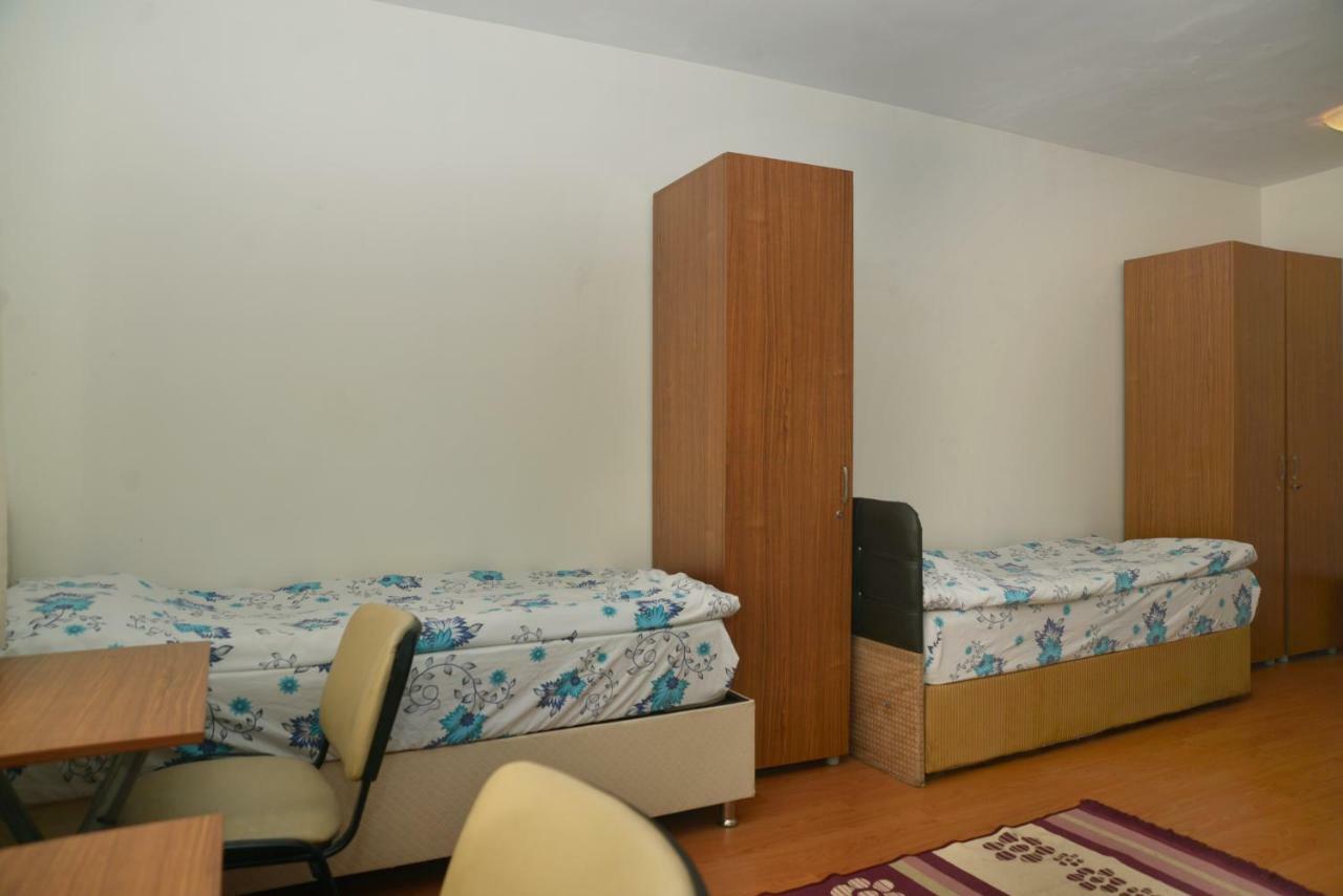 Vatan Yurt Hostel Stambuł Zewnętrze zdjęcie